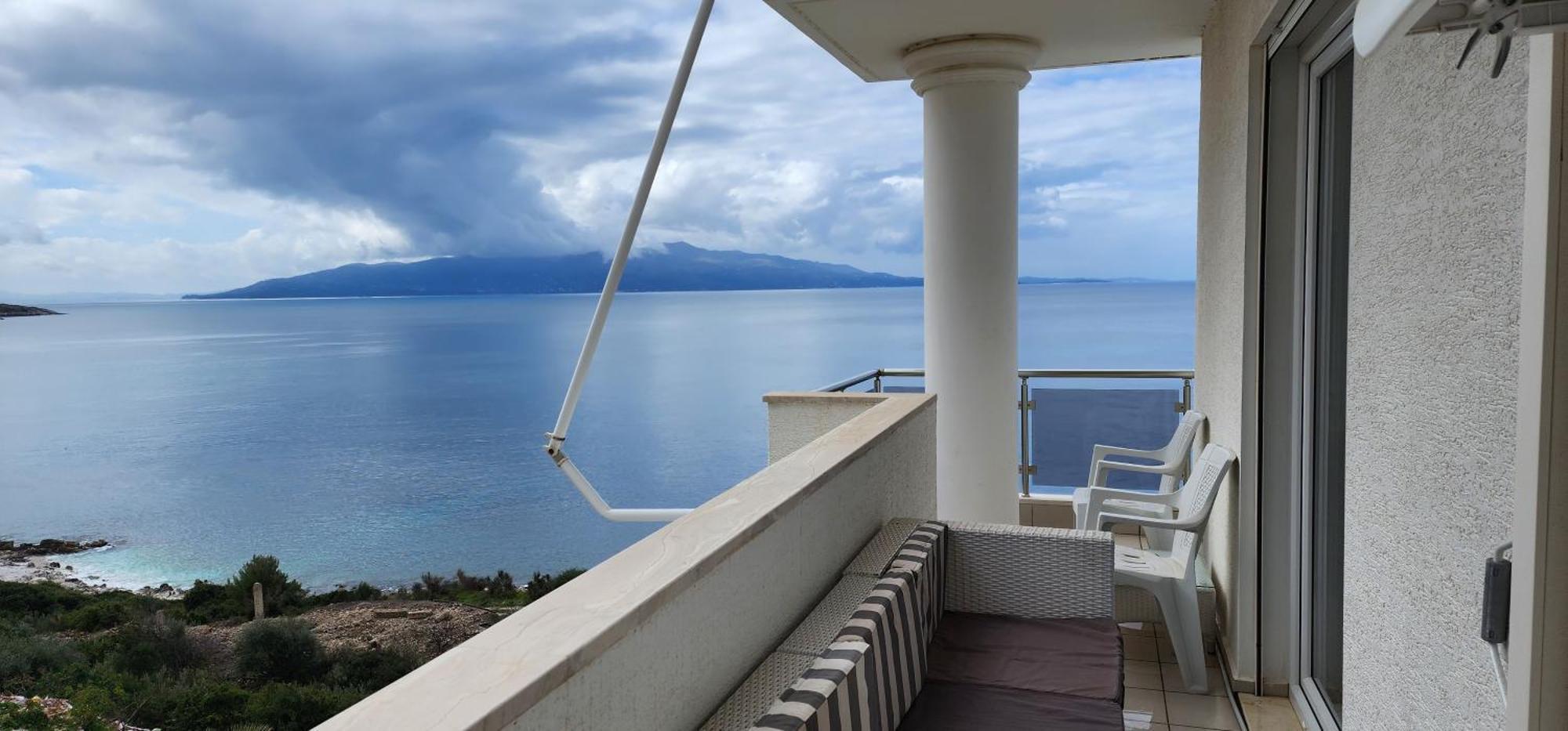White Residence Luxury Apartments Saranda Dış mekan fotoğraf