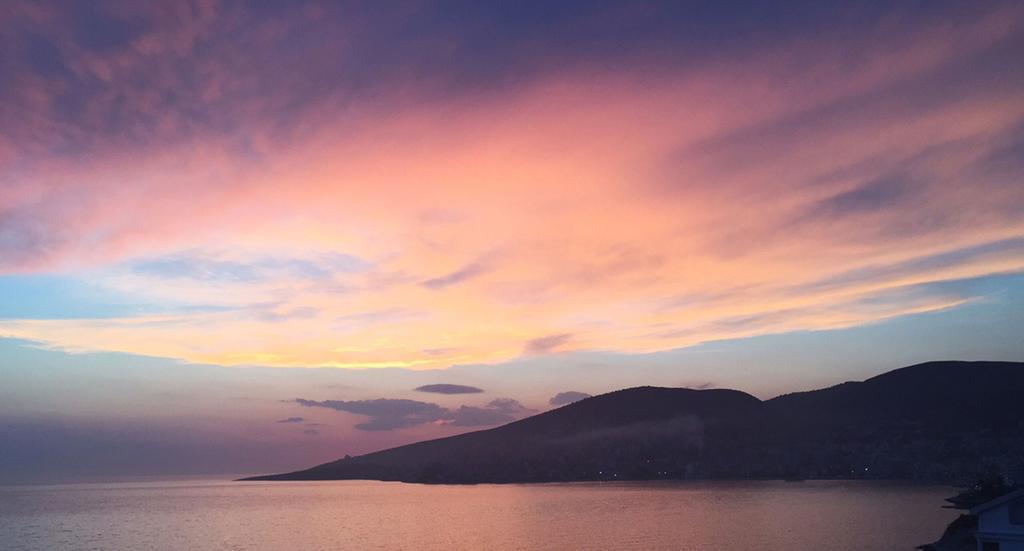 White Residence Luxury Apartments Saranda Dış mekan fotoğraf