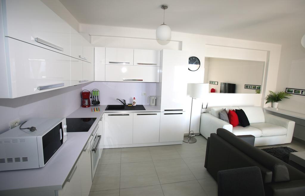 White Residence Luxury Apartments Saranda Dış mekan fotoğraf