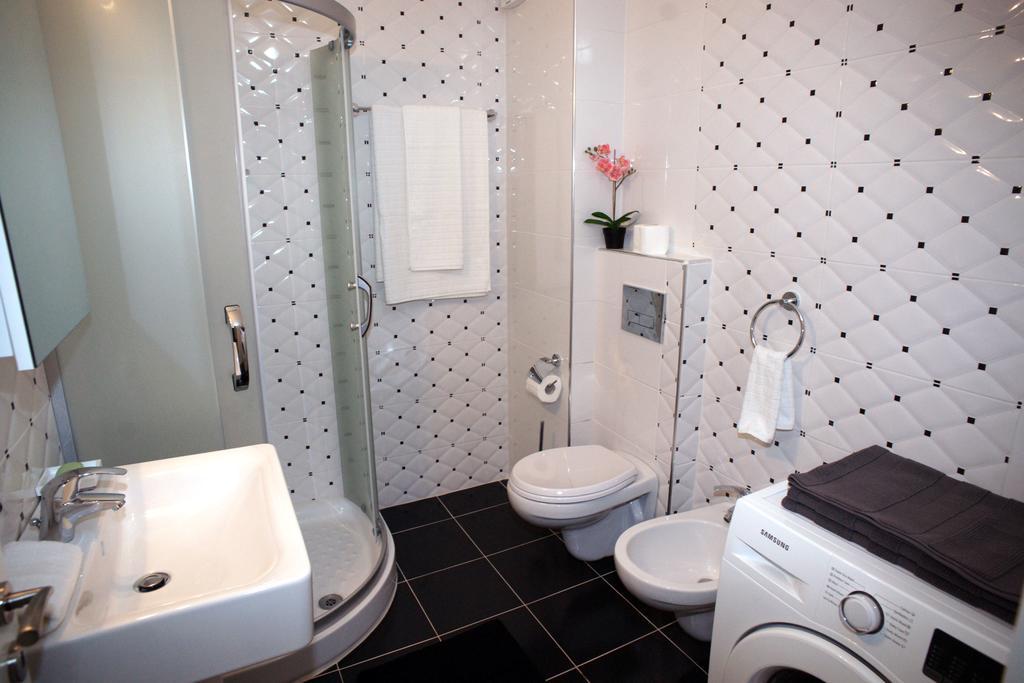 White Residence Luxury Apartments Saranda Dış mekan fotoğraf