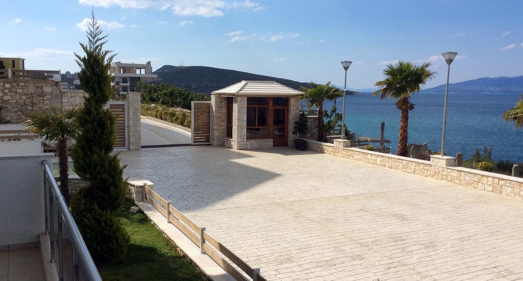 White Residence Luxury Apartments Saranda Dış mekan fotoğraf